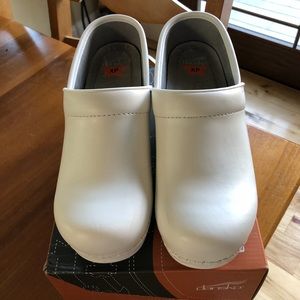 Dansko Pro XP size 39